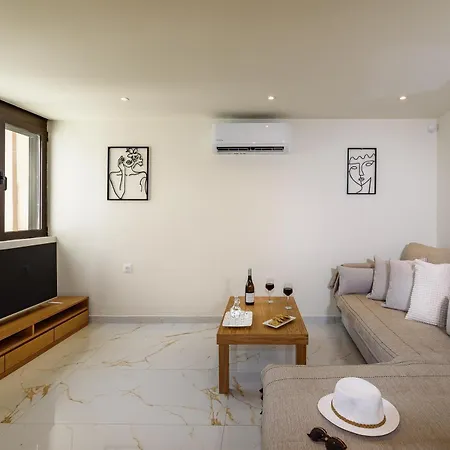 Nicolas Urban Luxury Living Апартаменты Суда